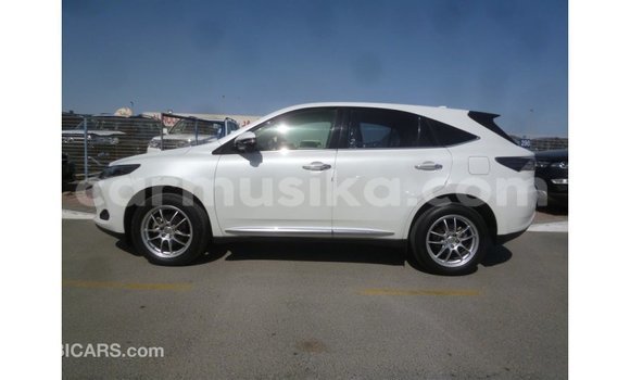 Buy Import Toyota Harrier White Car in Import - Dubai in Harare Buy Import Toyota Harrier White Car in Import - Dubai in Harare