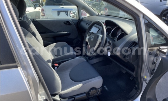 Nunua Ilio tumika Honda Fit Fedha Gari ndani ya Beitbridge nchini Matabeleland Kusini Nunua Ilio tumika Honda Fit Fedha Gari ndani ya Beitbridge nchini Matabeleland Kusini