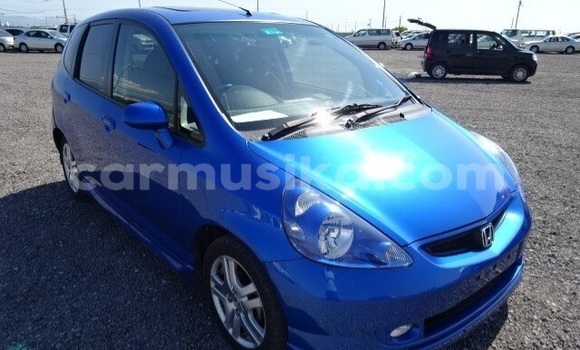 Buy Used Honda Fit Blue Car in Beitbridge in Matabeleland South Buy Used Honda Fit Blue Car in Beitbridge in Matabeleland South