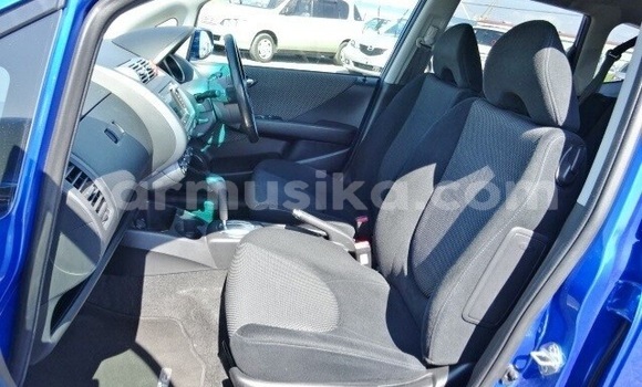 Buy Used Honda Fit Blue Car in Beitbridge in Matabeleland South Buy Used Honda Fit Blue Car in Beitbridge in Matabeleland South