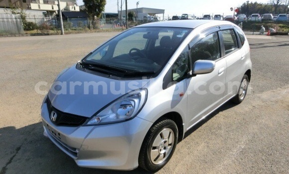 Buy Used Honda Fit Silver Car in Beitbridge in Matabeleland South