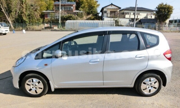 Buy Used Honda Fit Silver Car in Beitbridge in Matabeleland South Buy Used Honda Fit Silver Car in Beitbridge in Matabeleland South