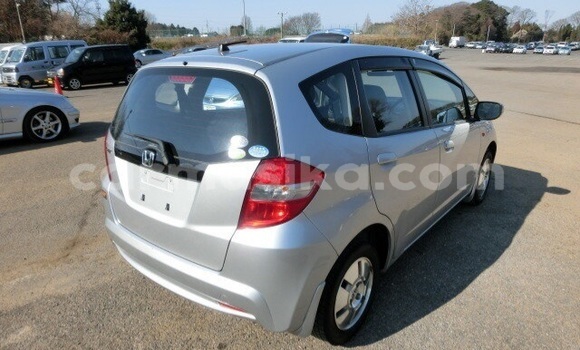 Buy Used Honda Fit Silver Car in Beitbridge in Matabeleland South Buy Used Honda Fit Silver Car in Beitbridge in Matabeleland South