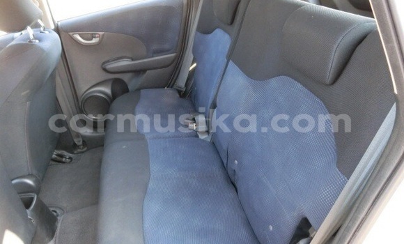 Buy Used Honda Fit Silver Car in Beitbridge in Matabeleland South Buy Used Honda Fit Silver Car in Beitbridge in Matabeleland South