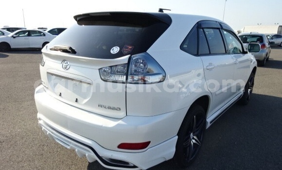 Tenga Tsaru Toyota Pickup Chena Mota in Beitbridge in Matabeleland South Tenga Tsaru Toyota Pickup Chena Mota in Beitbridge in Matabeleland South