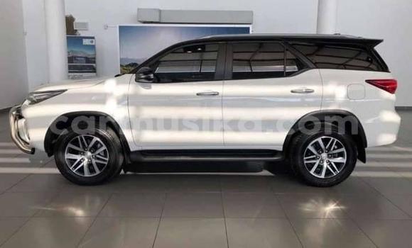 Buy Used Toyota Fortuner White Car in Beitbridge in Matabeleland South Buy Used Toyota Fortuner White Car in Beitbridge in Matabeleland South