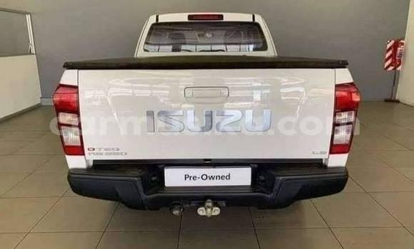 Buy Used Isuzu KB White Car in Beitbridge in Matabeleland South Buy Used Isuzu KB White Car in Beitbridge in Matabeleland South