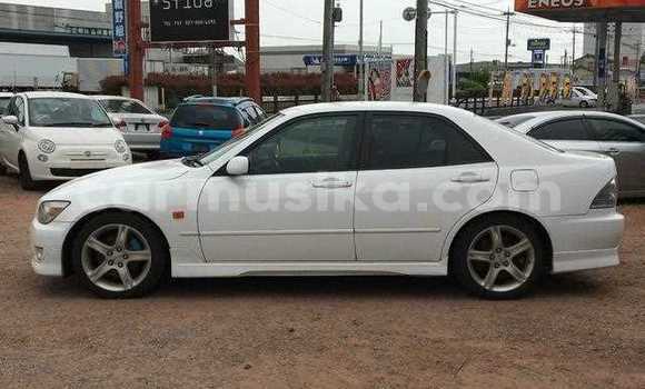 Acheter Occasion Voiture Toyota Altezza Blanc à Beitbridge, Matabeleland South Acheter Occasion Voiture Toyota Altezza Blanc à Beitbridge, Matabeleland South