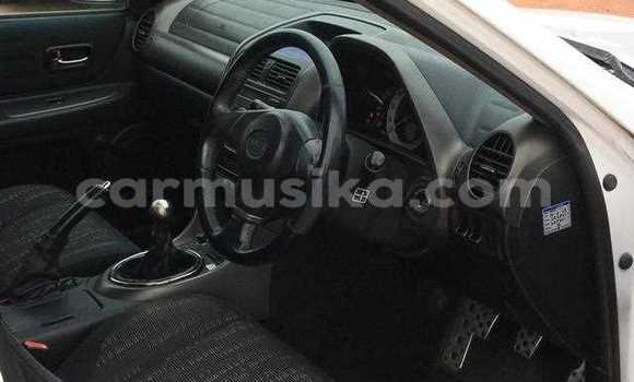 Acheter Occasion Voiture Toyota Altezza Blanc à Beitbridge, Matabeleland South Acheter Occasion Voiture Toyota Altezza Blanc à Beitbridge, Matabeleland South