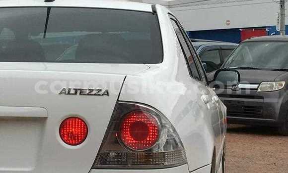 Acheter Occasion Voiture Toyota Altezza Blanc à Beitbridge, Matabeleland South Acheter Occasion Voiture Toyota Altezza Blanc à Beitbridge, Matabeleland South