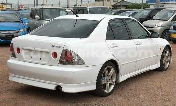 Acheter Occasion Voiture Toyota Altezza Blanc à Beitbridge, Matabeleland South Acheter Occasion Voiture Toyota Altezza Blanc à Beitbridge, Matabeleland South