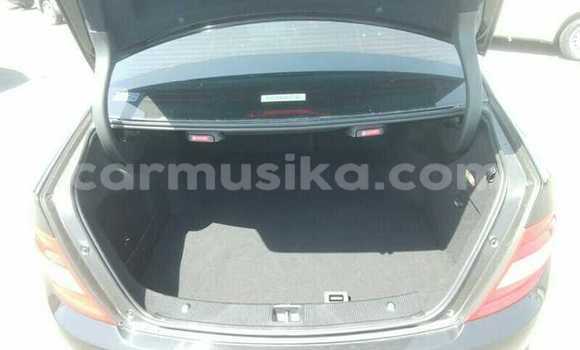 Nunua Ilio tumika Mercedes‒Benz C–Class Nyeusi Gari ndani ya Beitbridge nchini Matabeleland Kusini Nunua Ilio tumika Mercedes‒Benz C–Class Nyeusi Gari ndani ya Beitbridge nchini Matabeleland Kusini