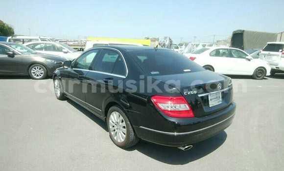 Nunua Ilio tumika Mercedes‒Benz C–Class Nyeusi Gari ndani ya Beitbridge nchini Matabeleland Kusini Nunua Ilio tumika Mercedes‒Benz C–Class Nyeusi Gari ndani ya Beitbridge nchini Matabeleland Kusini