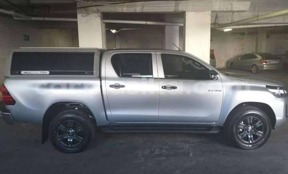 Nunua Ilio tumika Toyota Hilux Fedha Gari ndani ya Beitbridge nchini Matabeleland Kusini