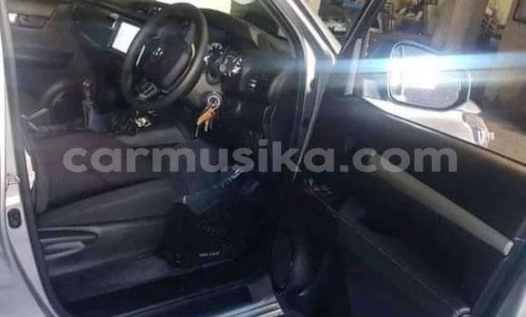 Buy Used Toyota Hilux Silver Car in Beitbridge in Matabeleland South Buy Used Toyota Hilux Silver Car in Beitbridge in Matabeleland South