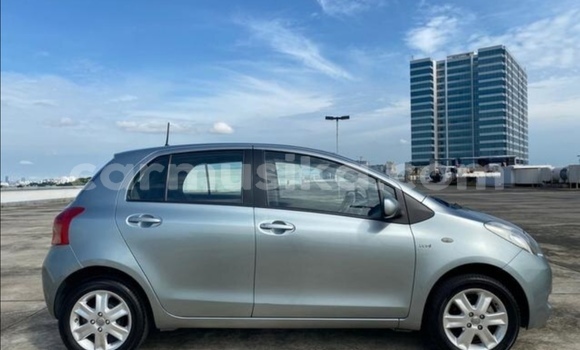 Acheter Occasion Voiture Toyota Yaris Gris à Beitbridge, Matabeleland South Acheter Occasion Voiture Toyota Yaris Gris à Beitbridge, Matabeleland South