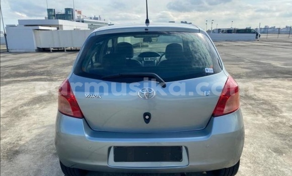 Acheter Occasion Voiture Toyota Yaris Gris à Beitbridge, Matabeleland South Acheter Occasion Voiture Toyota Yaris Gris à Beitbridge, Matabeleland South