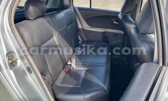 Acheter Occasion Voiture Toyota Yaris Gris à Beitbridge, Matabeleland South Acheter Occasion Voiture Toyota Yaris Gris à Beitbridge, Matabeleland South