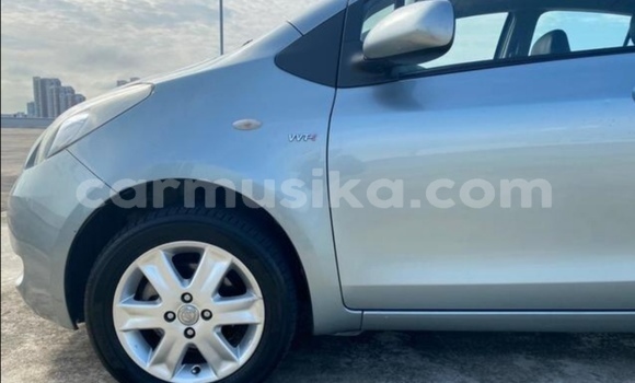 Acheter Occasion Voiture Toyota Yaris Gris à Beitbridge, Matabeleland South Acheter Occasion Voiture Toyota Yaris Gris à Beitbridge, Matabeleland South