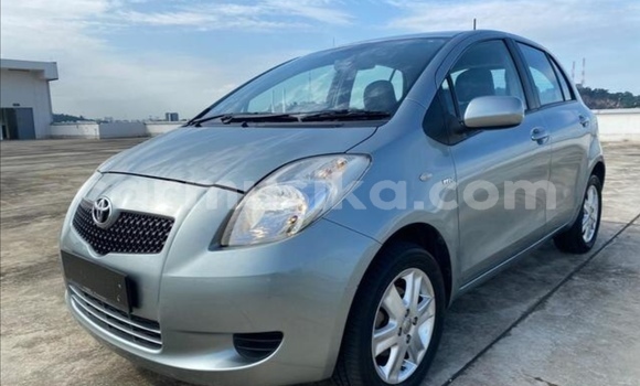 Acheter Occasion Voiture Toyota Yaris Gris à Beitbridge, Matabeleland South Acheter Occasion Voiture Toyota Yaris Gris à Beitbridge, Matabeleland South