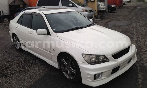 Nunua Ilio tumika Toyota Altezza Nyeupe Gari ndani ya Beitbridge nchini Matabeleland Kusini