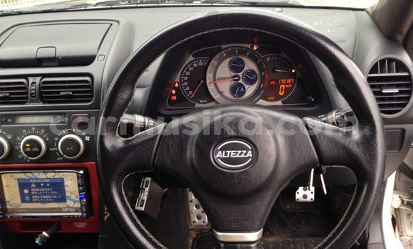 Buy Used Toyota Altezza White Car in Beitbridge in Matabeleland South Buy Used Toyota Altezza White Car in Beitbridge in Matabeleland South