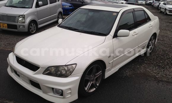 Buy Used Toyota Altezza White Car in Beitbridge in Matabeleland South Buy Used Toyota Altezza White Car in Beitbridge in Matabeleland South