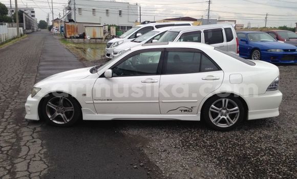 Buy Used Toyota Altezza White Car in Beitbridge in Matabeleland South Buy Used Toyota Altezza White Car in Beitbridge in Matabeleland South