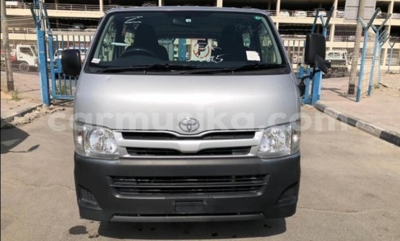 Acheter Occasion Voiture Toyota Hiace Gris à Beitbridge, Matabeleland South