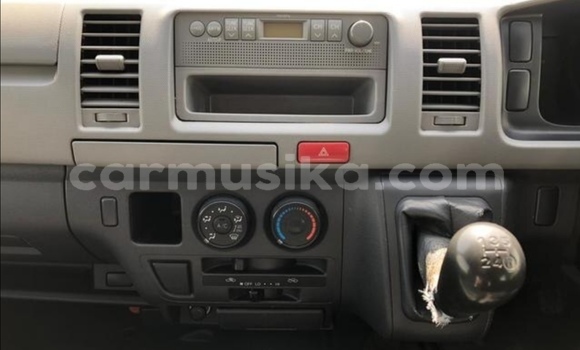 Acheter Occasion Voiture Toyota Hiace Gris à Beitbridge, Matabeleland South Acheter Occasion Voiture Toyota Hiace Gris à Beitbridge, Matabeleland South