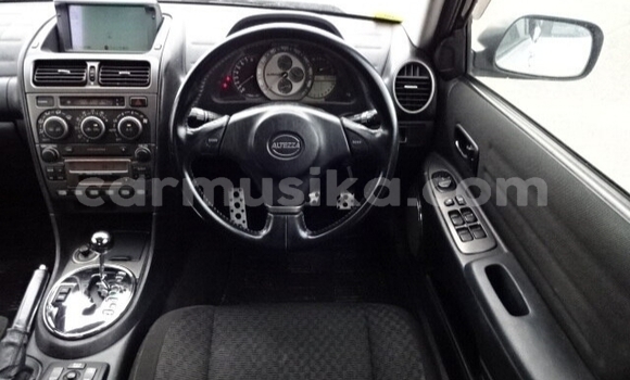 Acheter Occasion Voiture Toyota Yaris Rouge à Beitbridge, Matabeleland South Acheter Occasion Voiture Toyota Yaris Rouge à Beitbridge, Matabeleland South