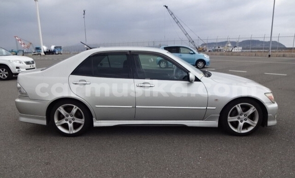 Acheter Occasion Voiture Toyota Yaris Rouge à Beitbridge, Matabeleland South Acheter Occasion Voiture Toyota Yaris Rouge à Beitbridge, Matabeleland South