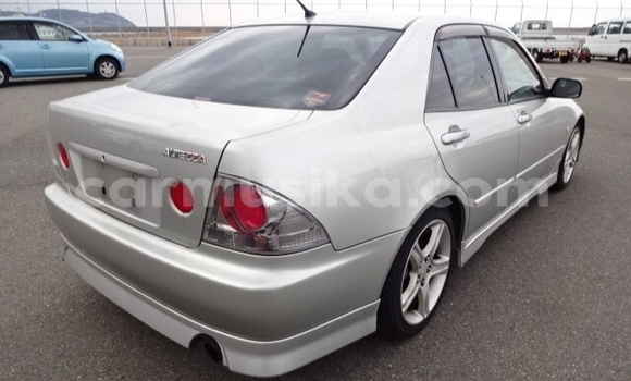 Acheter Occasion Voiture Toyota Yaris Rouge à Beitbridge, Matabeleland South Acheter Occasion Voiture Toyota Yaris Rouge à Beitbridge, Matabeleland South
