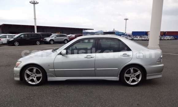 Acheter Occasion Voiture Toyota Yaris Rouge à Beitbridge, Matabeleland South Acheter Occasion Voiture Toyota Yaris Rouge à Beitbridge, Matabeleland South