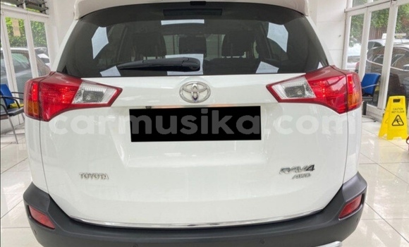 Acheter Occasion Voiture Toyota RAV4 Blanc à Beitbridge, Matabeleland South Acheter Occasion Voiture Toyota RAV4 Blanc à Beitbridge, Matabeleland South