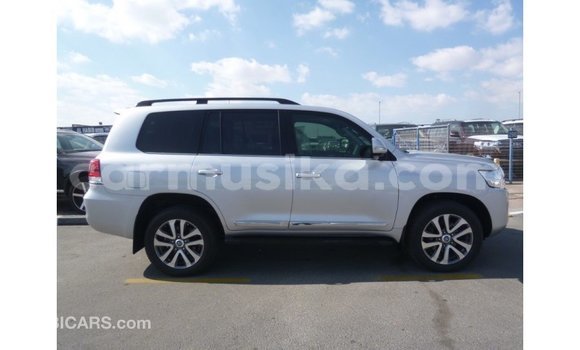 Nunua Imported Toyota Land Cruiser Nyingine Gari ndani ya Import - Dubai nchini Harare Nunua Imported Toyota Land Cruiser Nyingine Gari ndani ya Import - Dubai nchini Harare