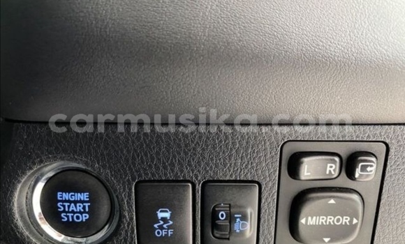 Acheter Occasion Voiture Toyota RAV4 Blanc à Beitbridge, Matabeleland South Acheter Occasion Voiture Toyota RAV4 Blanc à Beitbridge, Matabeleland South