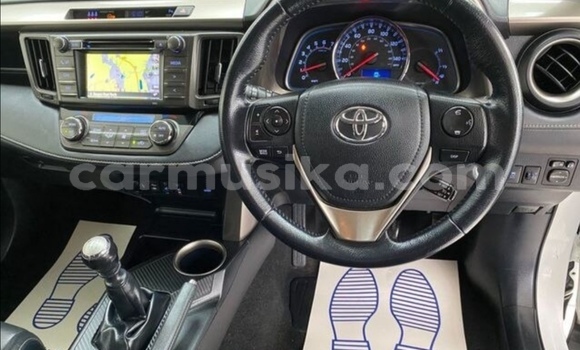 Acheter Occasion Voiture Toyota RAV4 Blanc à Beitbridge, Matabeleland South Acheter Occasion Voiture Toyota RAV4 Blanc à Beitbridge, Matabeleland South