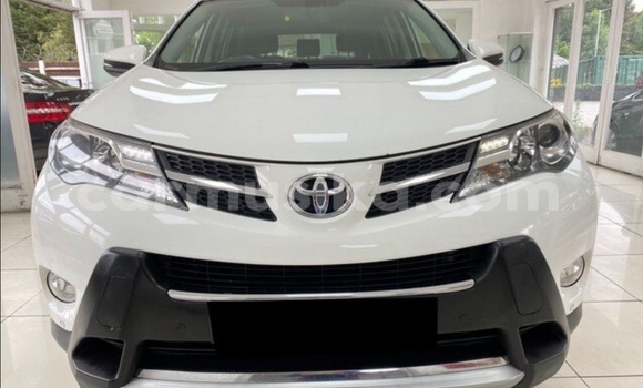 Acheter Occasion Voiture Toyota RAV4 Blanc à Beitbridge, Matabeleland South Acheter Occasion Voiture Toyota RAV4 Blanc à Beitbridge, Matabeleland South