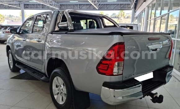 Nunua Ilio tumika Toyota Hilux Fedha Gari ndani ya Beitbridge nchini Matabeleland Kusini Nunua Ilio tumika Toyota Hilux Fedha Gari ndani ya Beitbridge nchini Matabeleland Kusini