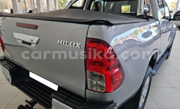 Nunua Ilio tumika Toyota Hilux Fedha Gari ndani ya Beitbridge nchini Matabeleland Kusini Nunua Ilio tumika Toyota Hilux Fedha Gari ndani ya Beitbridge nchini Matabeleland Kusini