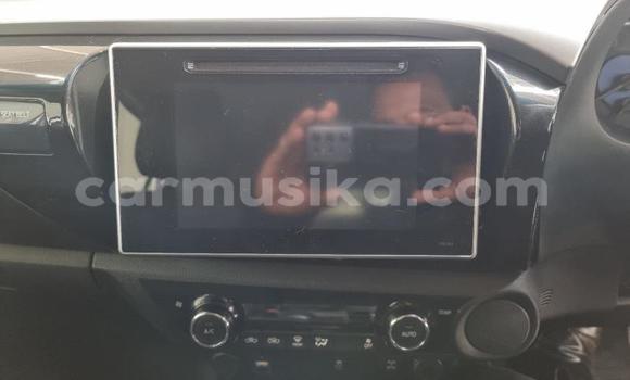 Nunua Ilio tumika Toyota Hilux Fedha Gari ndani ya Beitbridge nchini Matabeleland Kusini Nunua Ilio tumika Toyota Hilux Fedha Gari ndani ya Beitbridge nchini Matabeleland Kusini