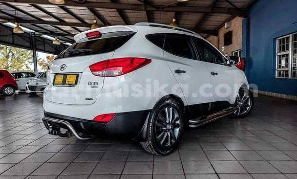 Tenga Tsaru Hyundai ix35 Chena Mota in Beitbridge in Matabeleland South Tenga Tsaru Hyundai ix35 Chena Mota in Beitbridge in Matabeleland South