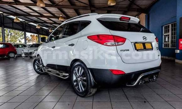 Tenga Tsaru Hyundai ix35 Chena Mota in Beitbridge in Matabeleland South Tenga Tsaru Hyundai ix35 Chena Mota in Beitbridge in Matabeleland South