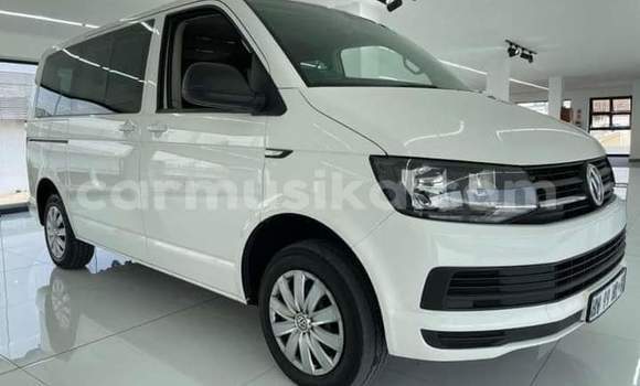 Tenga Tsaru Volkswagen Caravelle Chena Mota in Beitbridge in Matabeleland South Tenga Tsaru Volkswagen Caravelle Chena Mota in Beitbridge in Matabeleland South