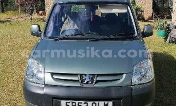 Buy Import Peugeot Partner Green Car in Mutare in Manicaland