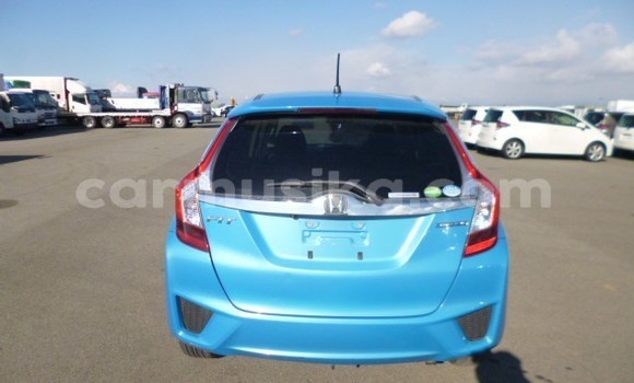 Buy Used Honda Fit Blue Car in Beitbridge in Matabeleland South Buy Used Honda Fit Blue Car in Beitbridge in Matabeleland South