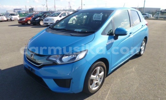 Buy Used Honda Fit Blue Car in Beitbridge in Matabeleland South Buy Used Honda Fit Blue Car in Beitbridge in Matabeleland South