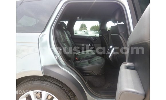 Buy Import Land Rover Range Rover Green Car in Import - Dubai in Harare Buy Import Land Rover Range Rover Green Car in Import - Dubai in Harare