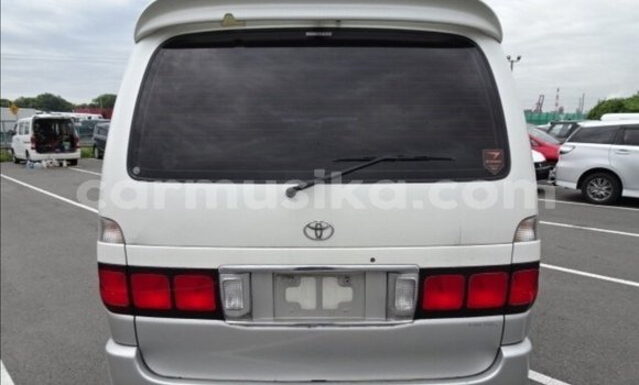 Tenga Tsaru Toyota Granvia Zvimwe Mota in Beitbridge in Matabeleland South Tenga Tsaru Toyota Granvia Zvimwe Mota in Beitbridge in Matabeleland South